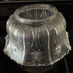 Vintage Clear Pressed Glass Lamp Shade – Starburst – 4” Fitter. G12
